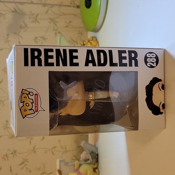Irene Adler Funko Pop - Picture 2 of 5